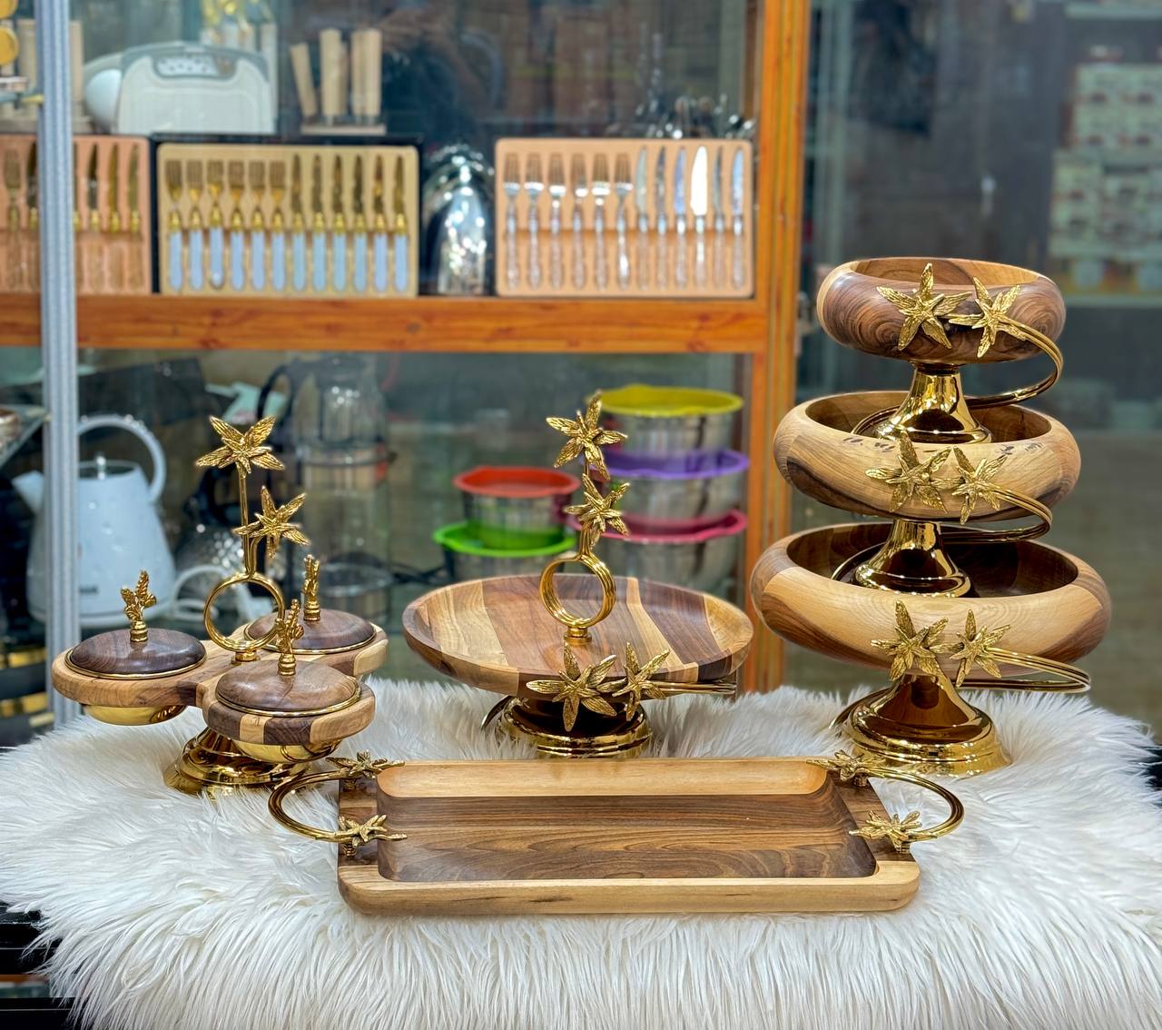 سرویس پذیرایی ستاره چوب گردو